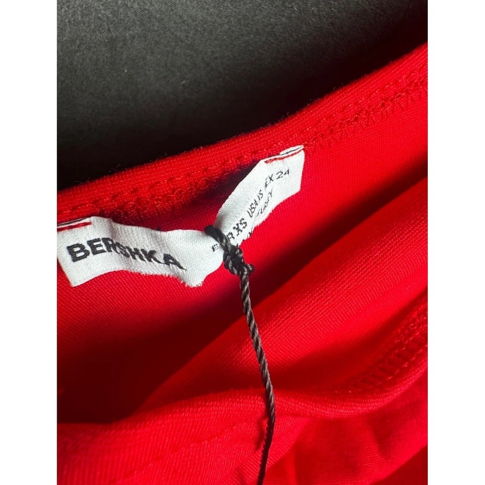 Bershka Tube Top XS Red NWT Strapless Ruched Asymmetrical Y2K Minimalist Summer - Picture 2 of 4